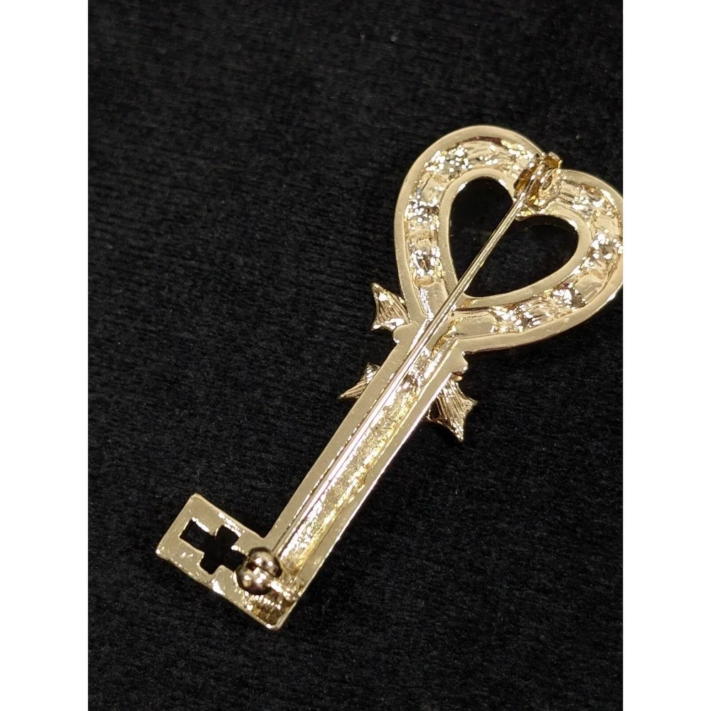 Christmas Heart Key‎ Brooch Pin Rhinestone Holly Red Green